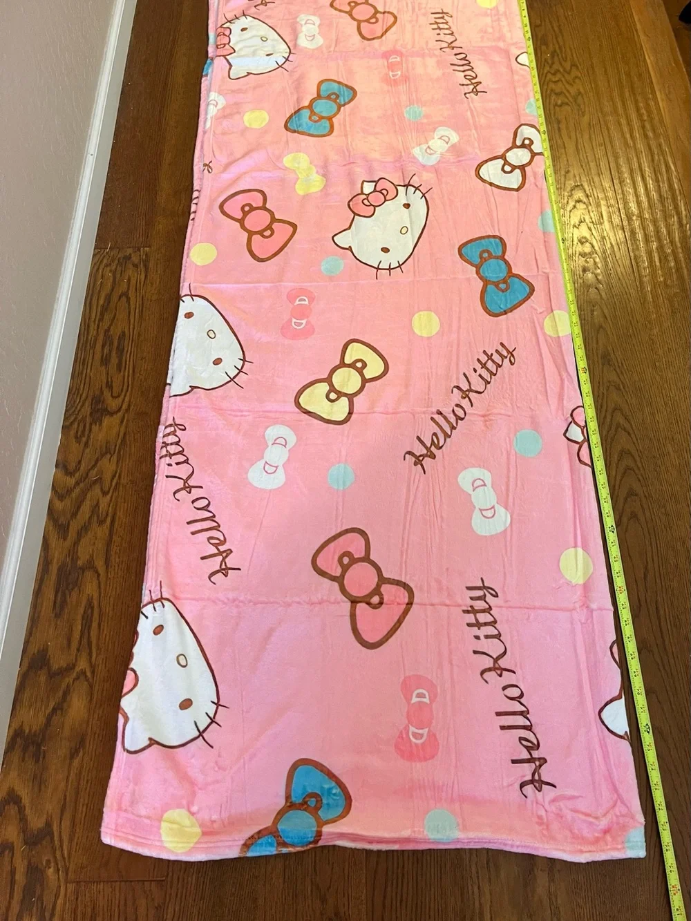 Hello‎ Kitty Pink Plush Blanket with Colorful Bows
